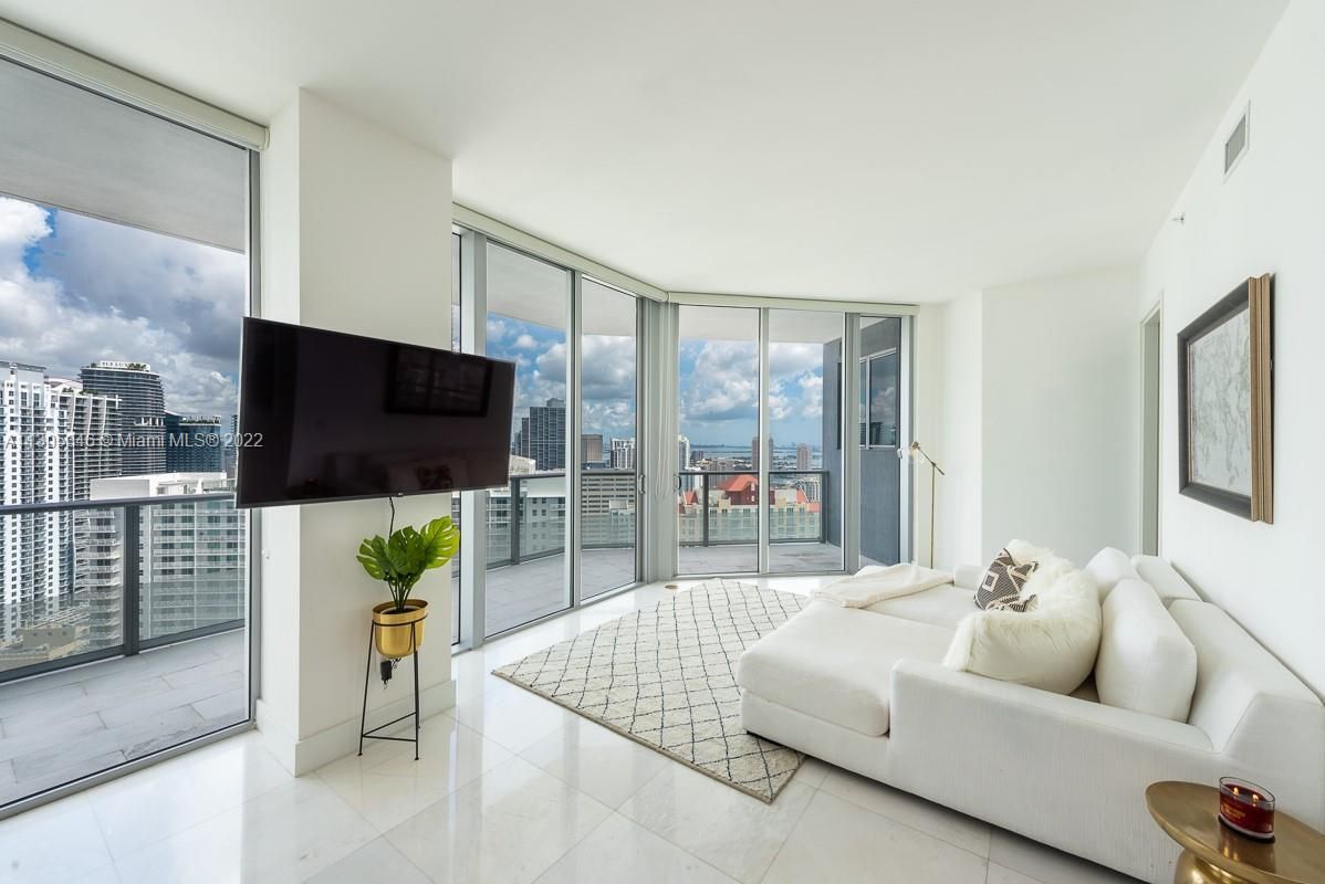 Piso en Miami, Estados Unidos, 230 m² - imagen 2