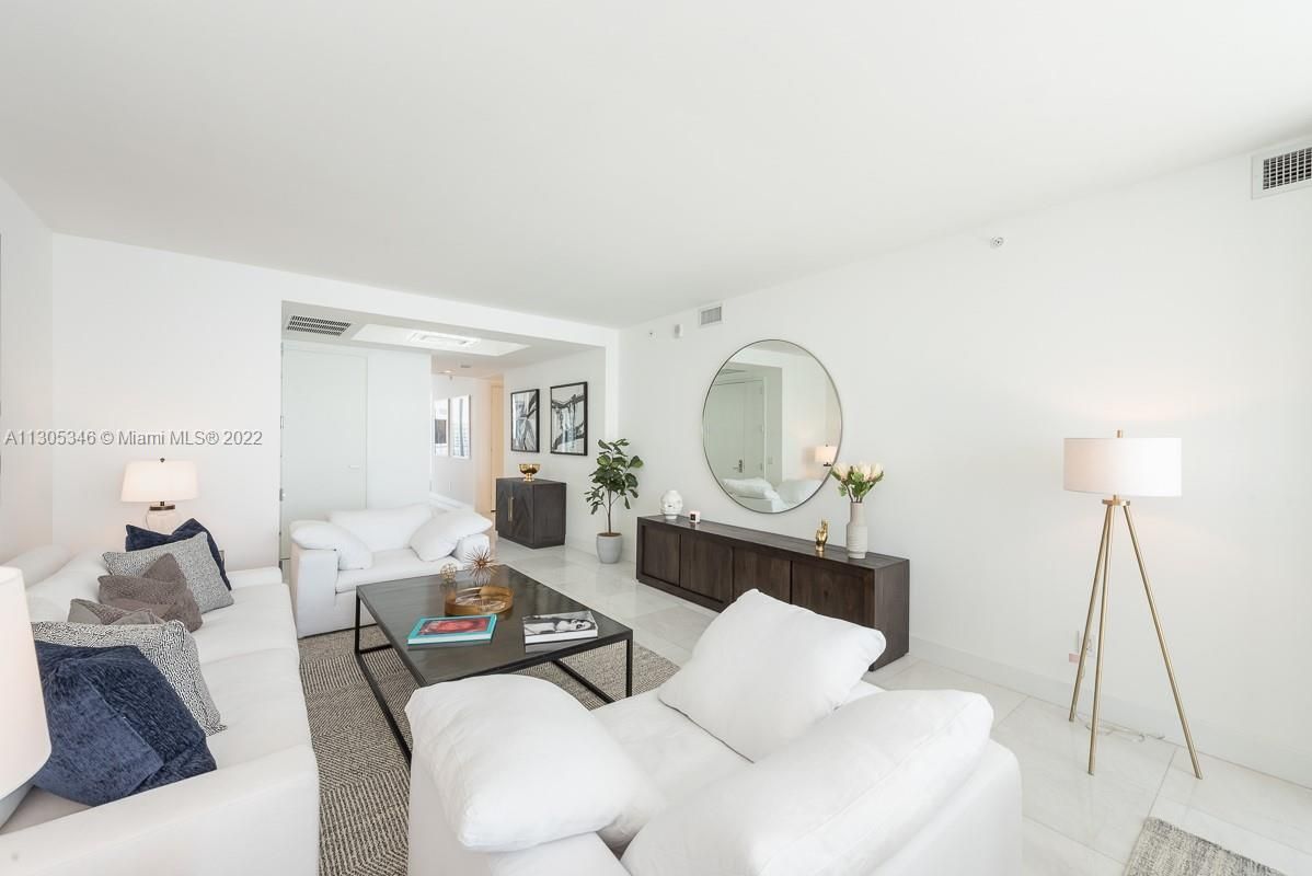 Piso en Miami, Estados Unidos, 230 m² - imagen 16