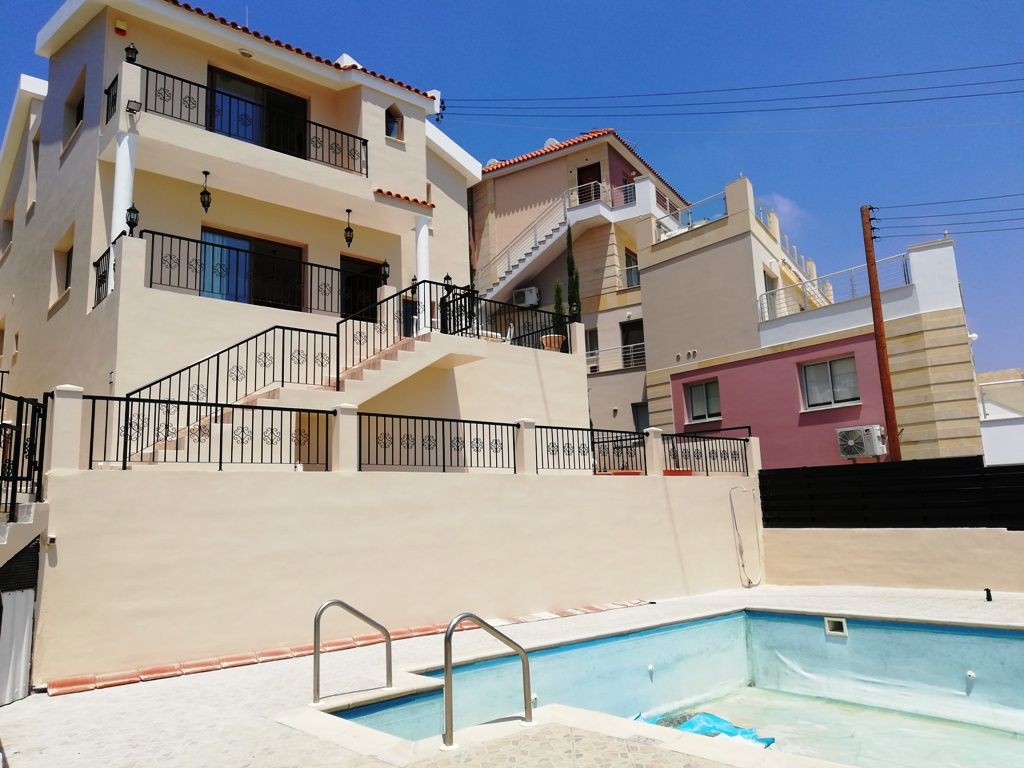 Villa en Pafos, Chipre, 250 m² - imagen 1