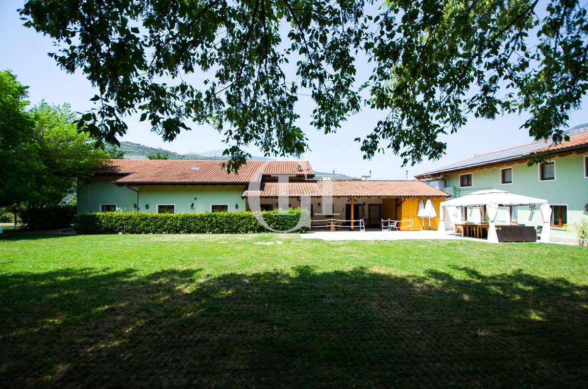 Manor on Lake Garda, Italy, 5 000 m² - picture 4