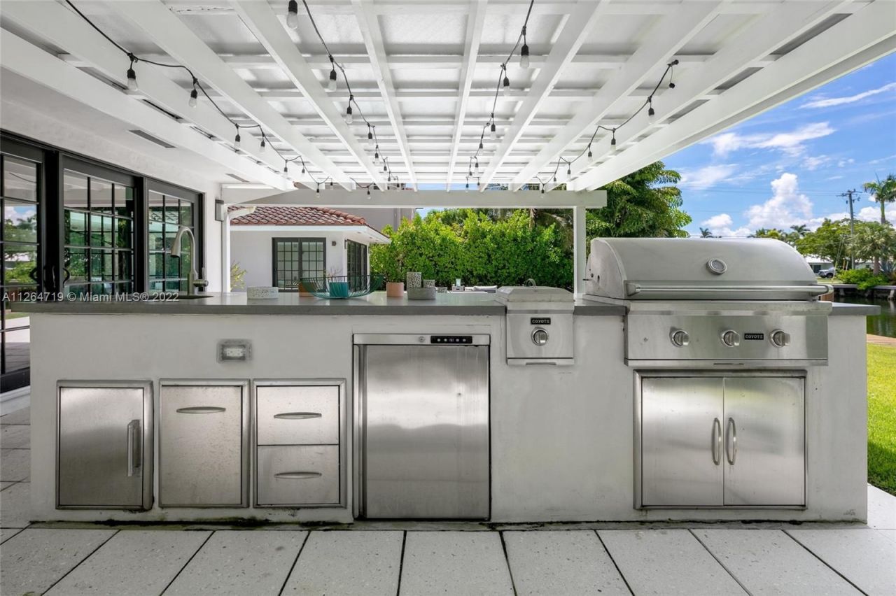 Villa à Miami, États-Unis, 300 m² - image 11