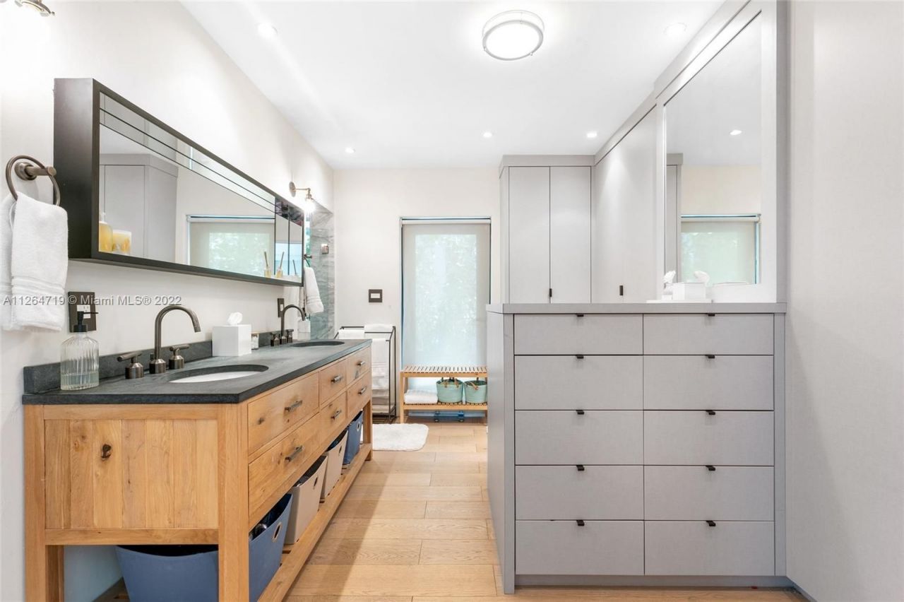 Villa à Miami, États-Unis, 300 m² - image 8