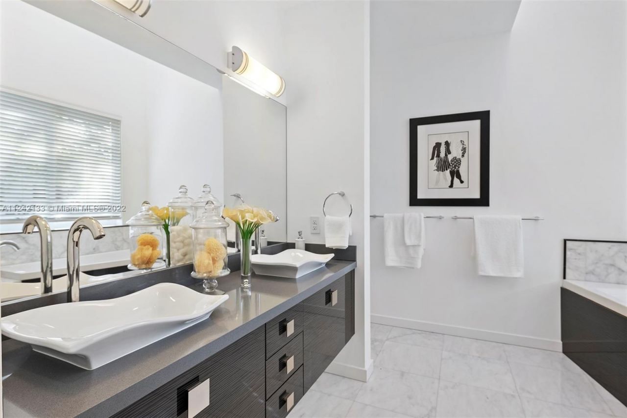 Villa en Miami, Estados Unidos, 400 m² - imagen 11