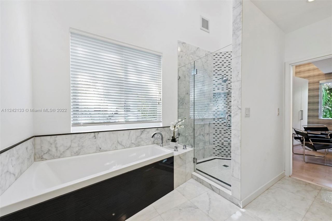 Villa en Miami, Estados Unidos, 400 m² - imagen 10