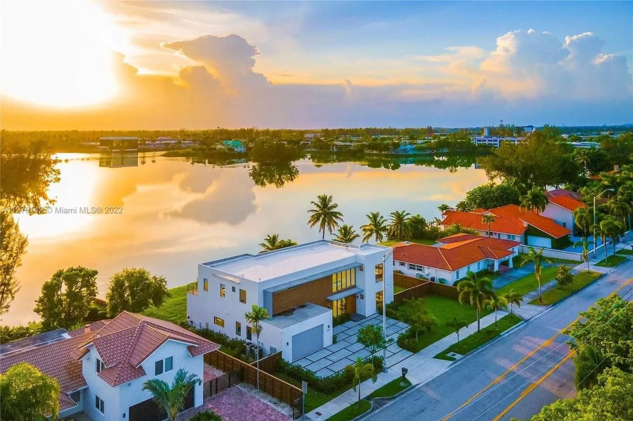 Villa à Miami, États-Unis, 400 m² - image 17