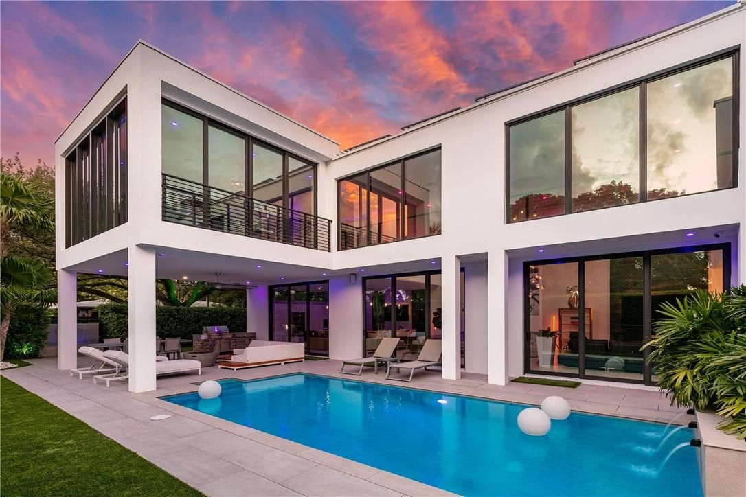 Villa en Miami, Estados Unidos, 340 m² - imagen 1