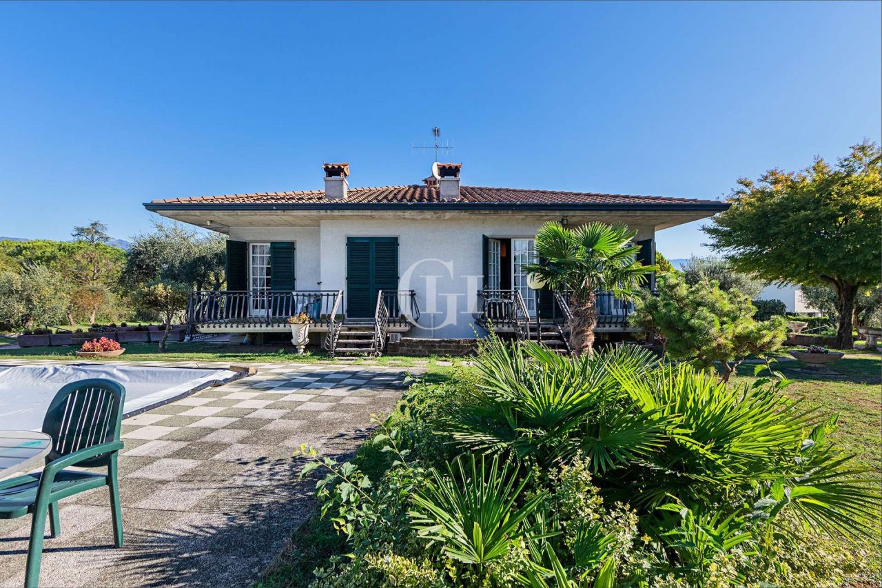 Villa por Lago de Garda, Italia, 515 m² - imagen 15