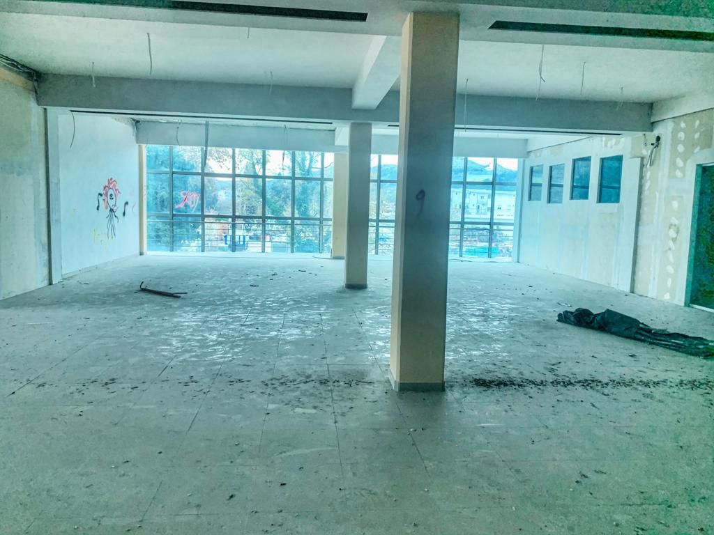 Café, Restaurant in Bar, Montenegro, 3 500 m² - Foto 2