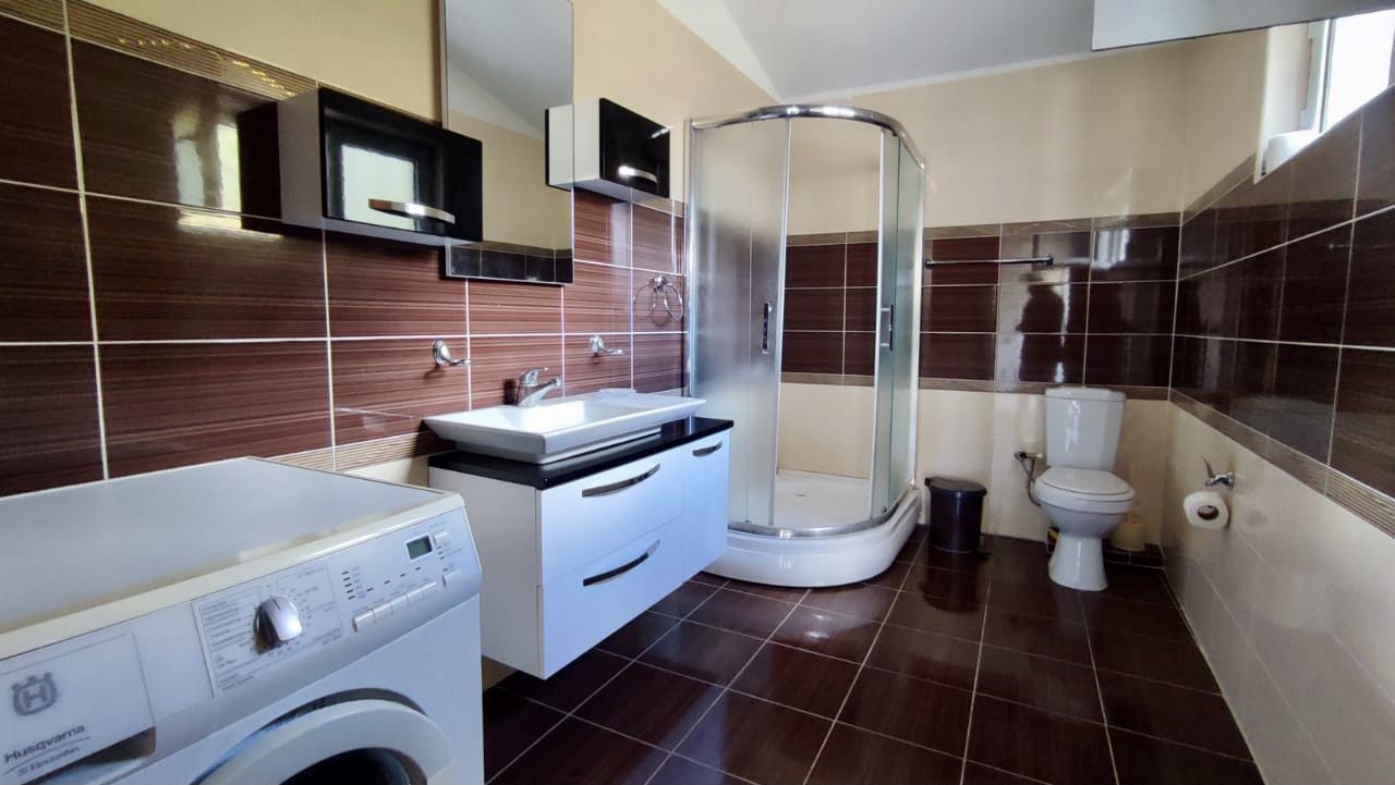 Piso en Dobra Voda, Montenegro, 86 m² - imagen 2