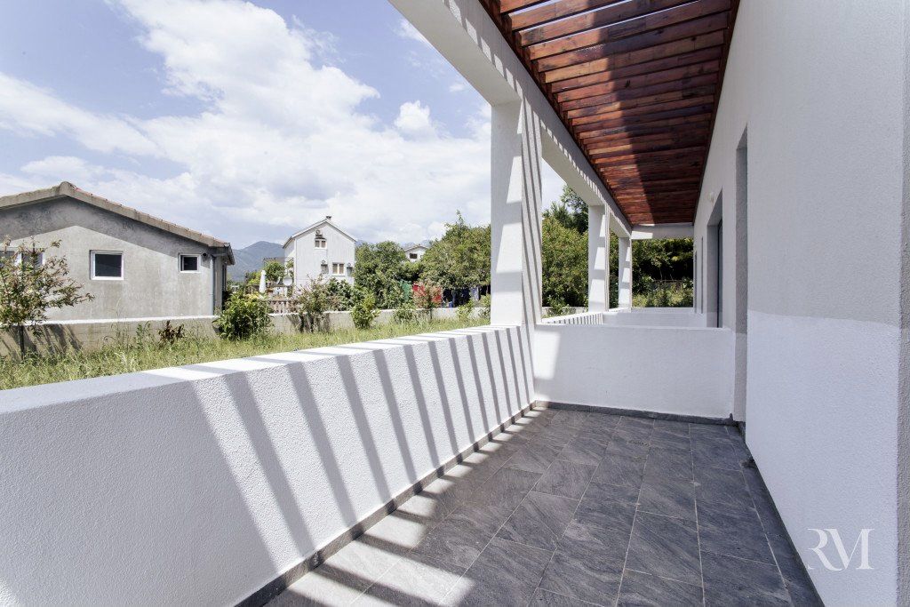 Flat in Lastva, Montenegro, 53 m² - picture 11