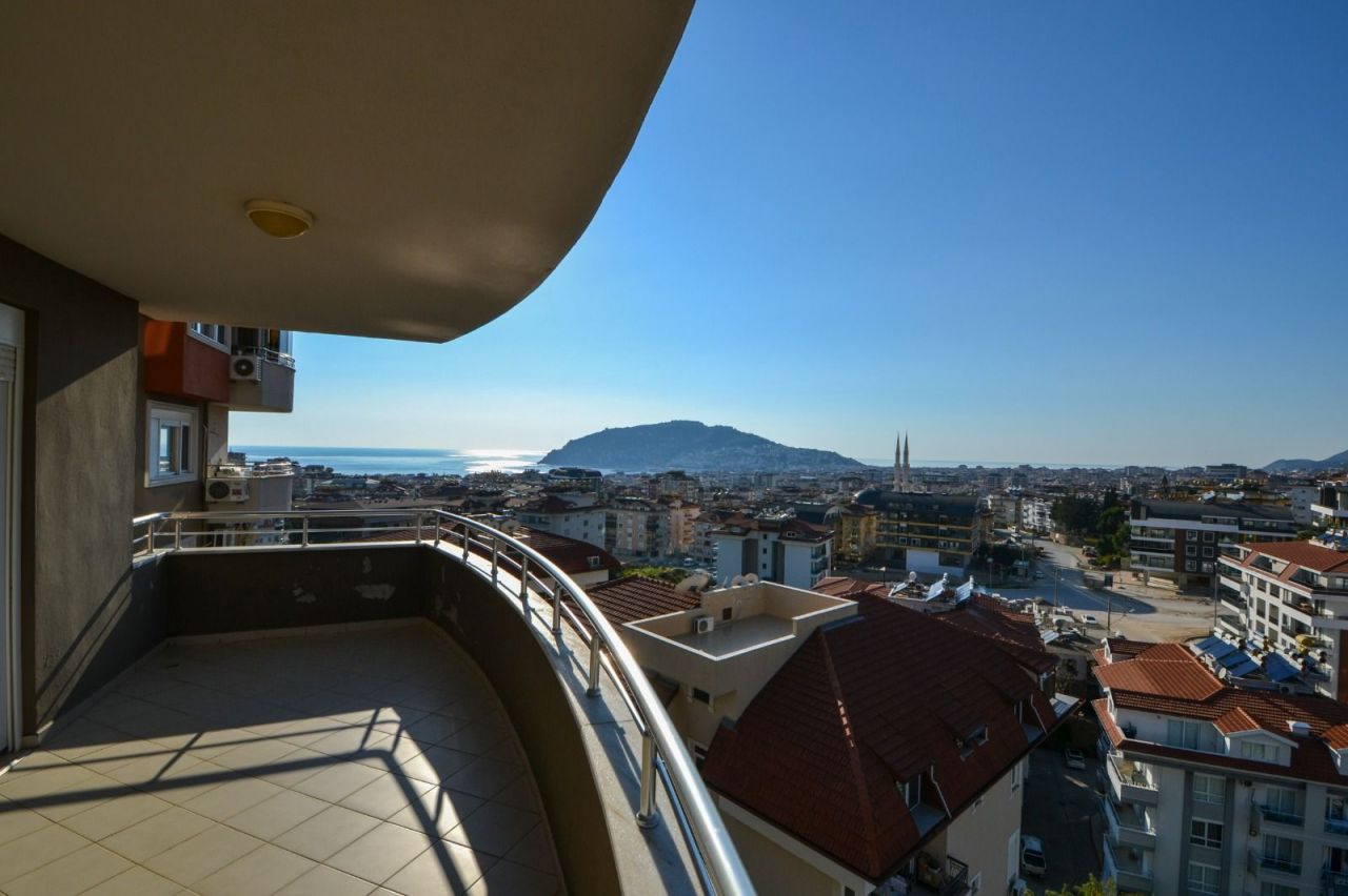 Flat in Alanya, Turkey, 120 m² - picture 1