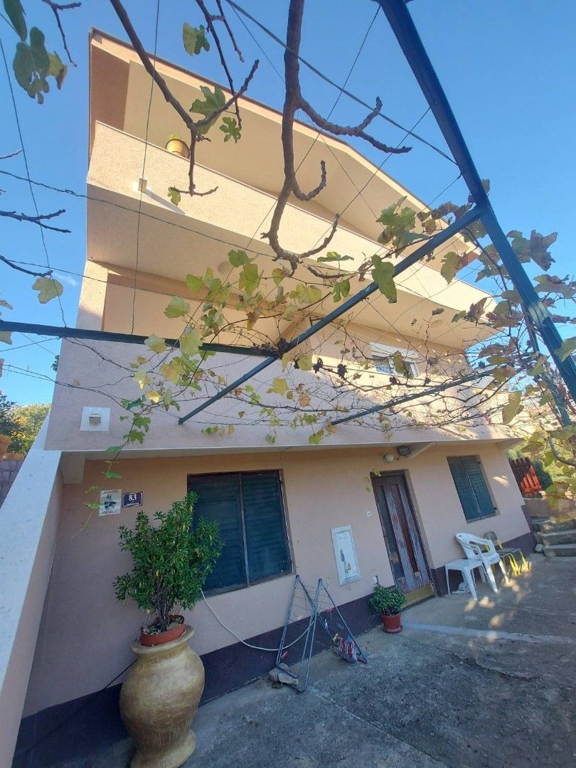 House in Bar, Montenegro, 260 m² - picture 15