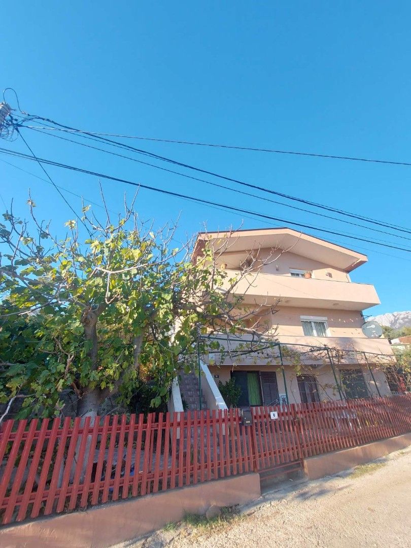 House in Bar, Montenegro, 260 m² - picture 16