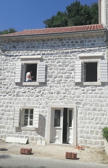 Villa a Perzagno, Montenegro, 120 m² - foto 2