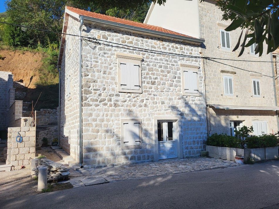 Villa a Perzagno, Montenegro, 120 m² - foto 3