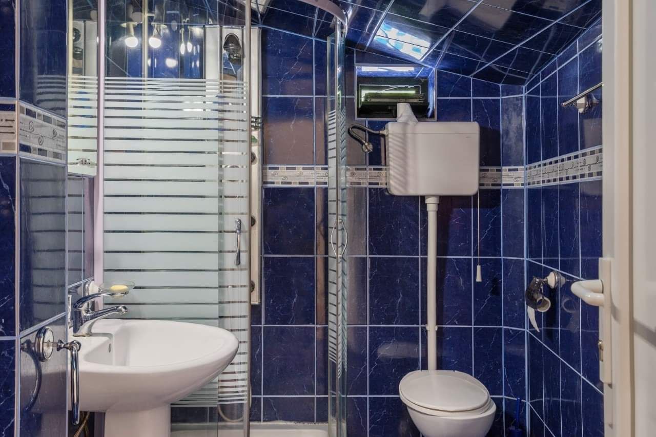 House in Kotor, Montenegro, 250 m² - picture 9