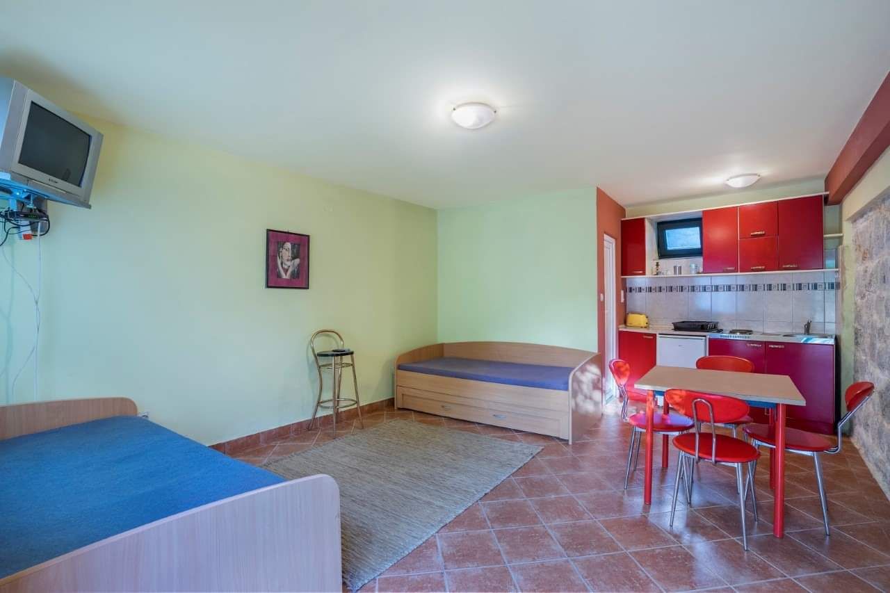 House in Kotor, Montenegro, 250 m² - picture 11