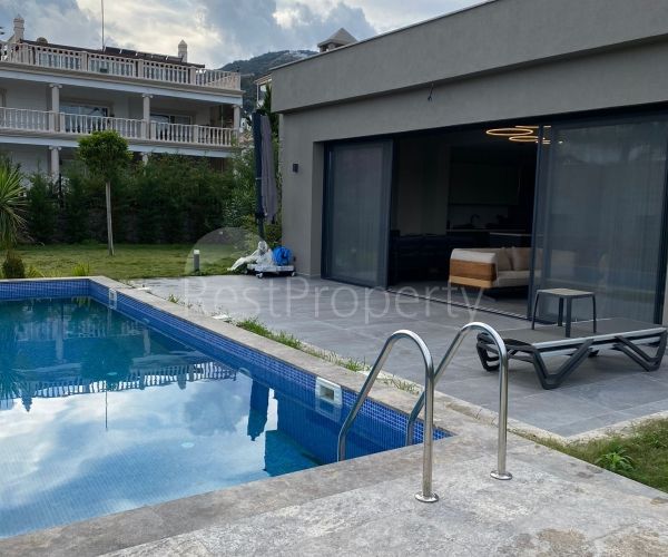 Villa à Bodrum, Turquie, 320 m² - image 1