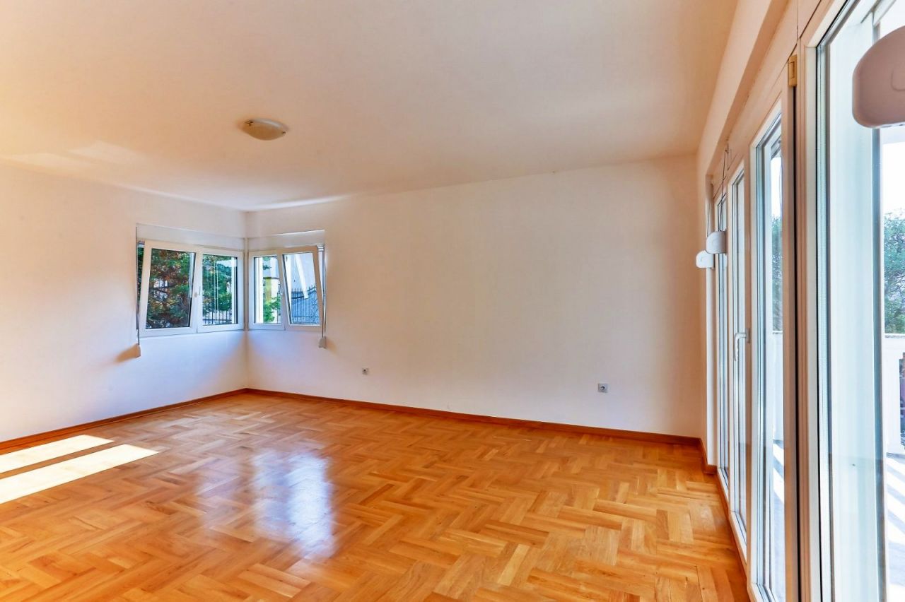 Cottage a Dobra Voda, Montenegro, 260 m² - foto 18