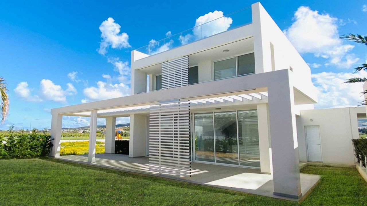 Villa in Coral Bay, Cyprus, 168.63 m² - picture 1