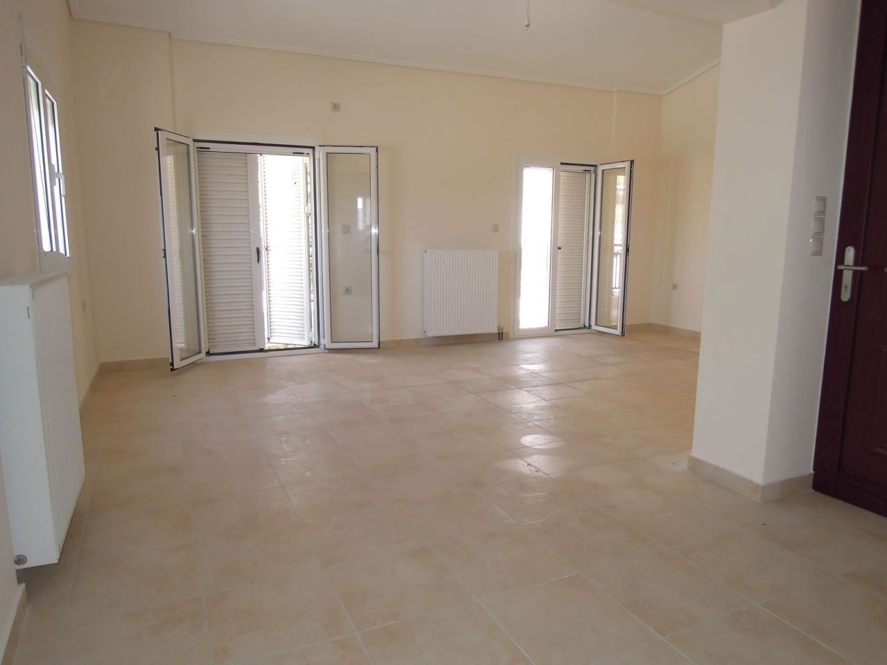 Casa a Loutraki, Grecia, 200 m² - foto 2