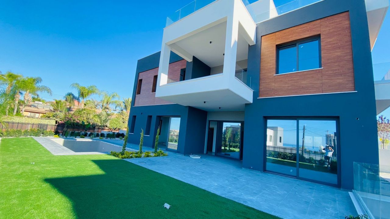 Villa in Limassol, Cyprus, 190 m² - picture 1