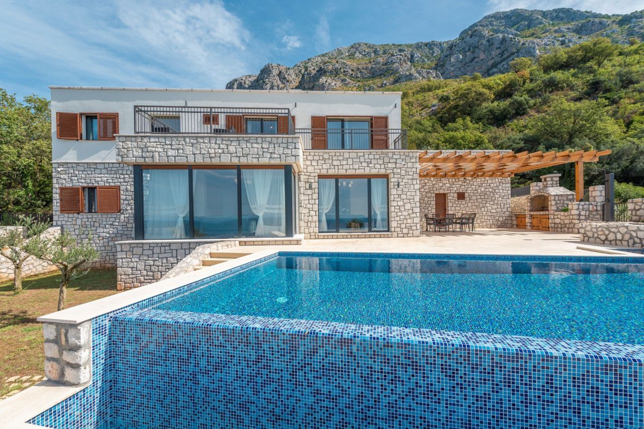 Villa in Budva, Montenegro, 256 m² - Foto 1