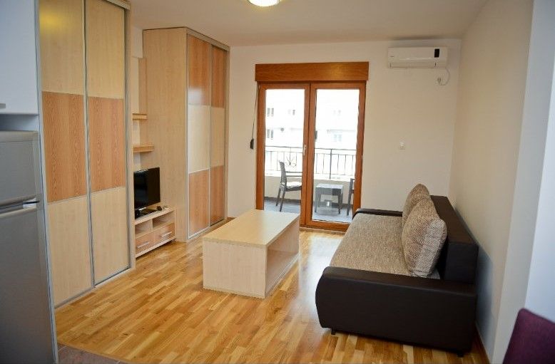 Piso en Budva, Montenegro, 35 m² - imagen 1