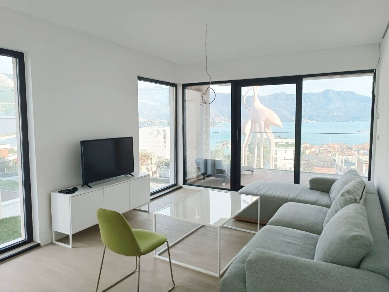 Wohnung in Budva, Montenegro, 63 m² - Foto 1