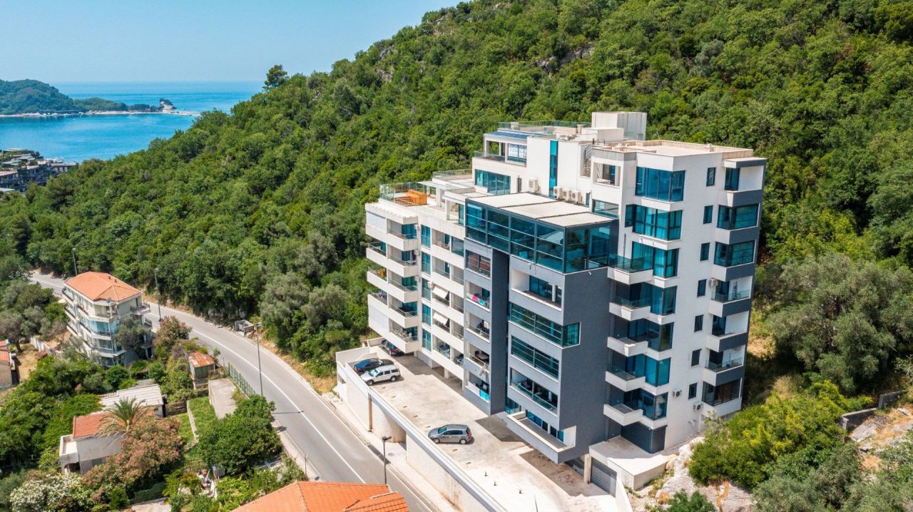 Penthouse à Becici, Monténégro, 233 m² - image 1