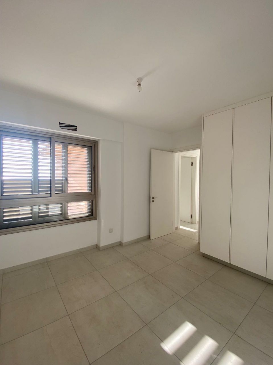 Flat in Paphos, Cyprus, 92 m² - picture 9