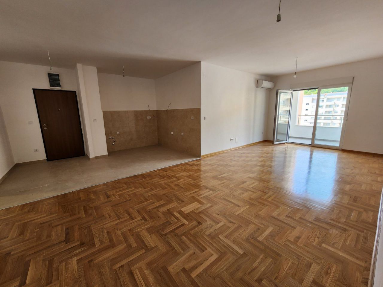 Appartement à Budva, Monténégro, 92 m² - image 1
