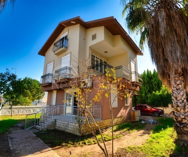 Villa à Belek, Turquie, 160 m² - image 1