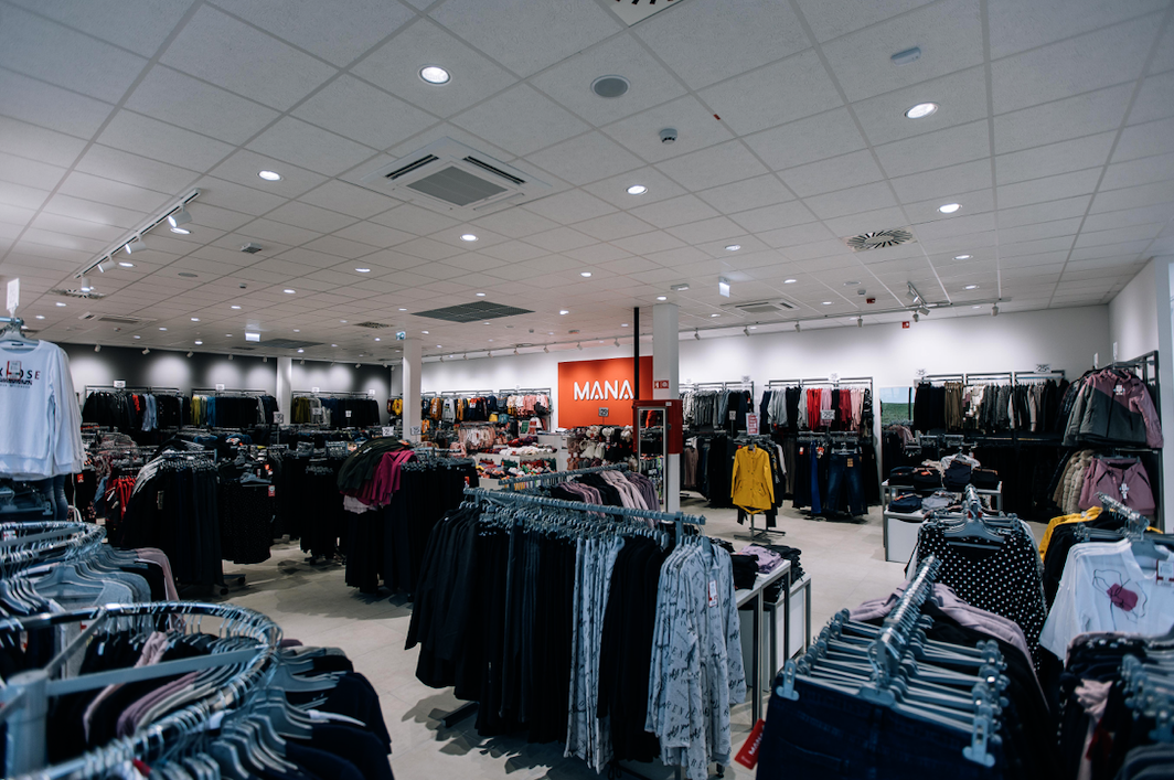 Boutique à Sežana, Slovénie, 1 068 m² - image 4