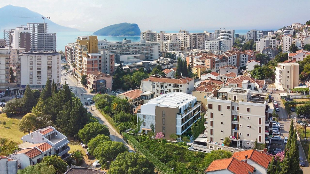 Flat in Budva, Montenegro, 26 m² - picture 1