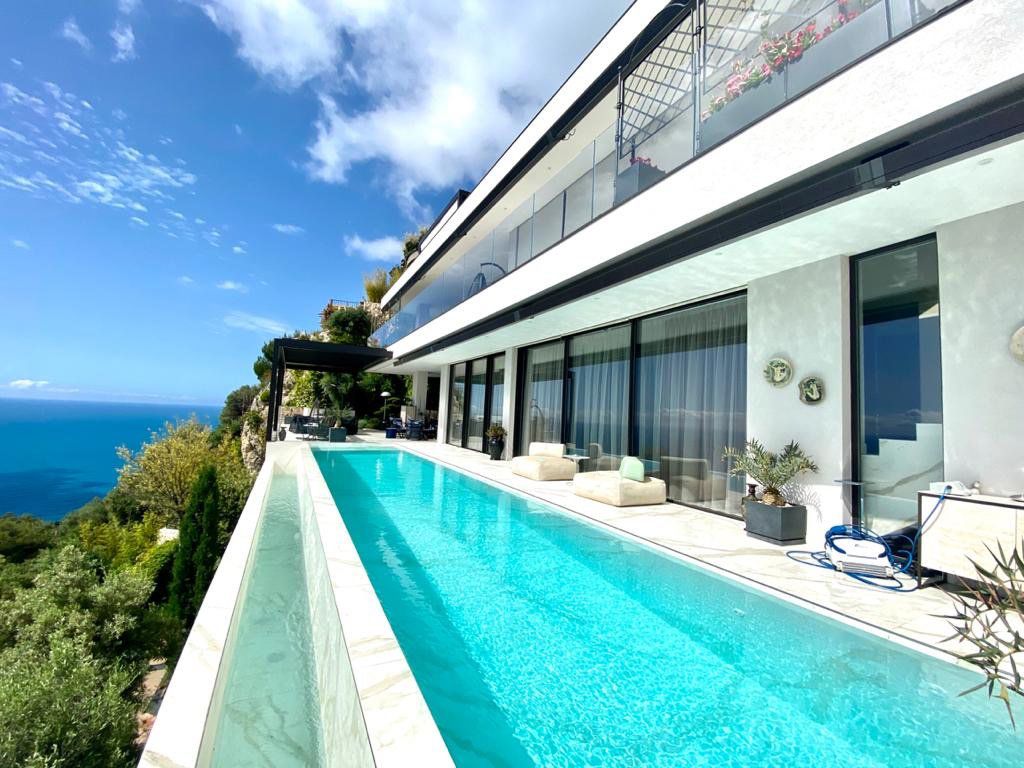 Villa in Roquebrune Cap Martin, France, 600 m² - picture 1