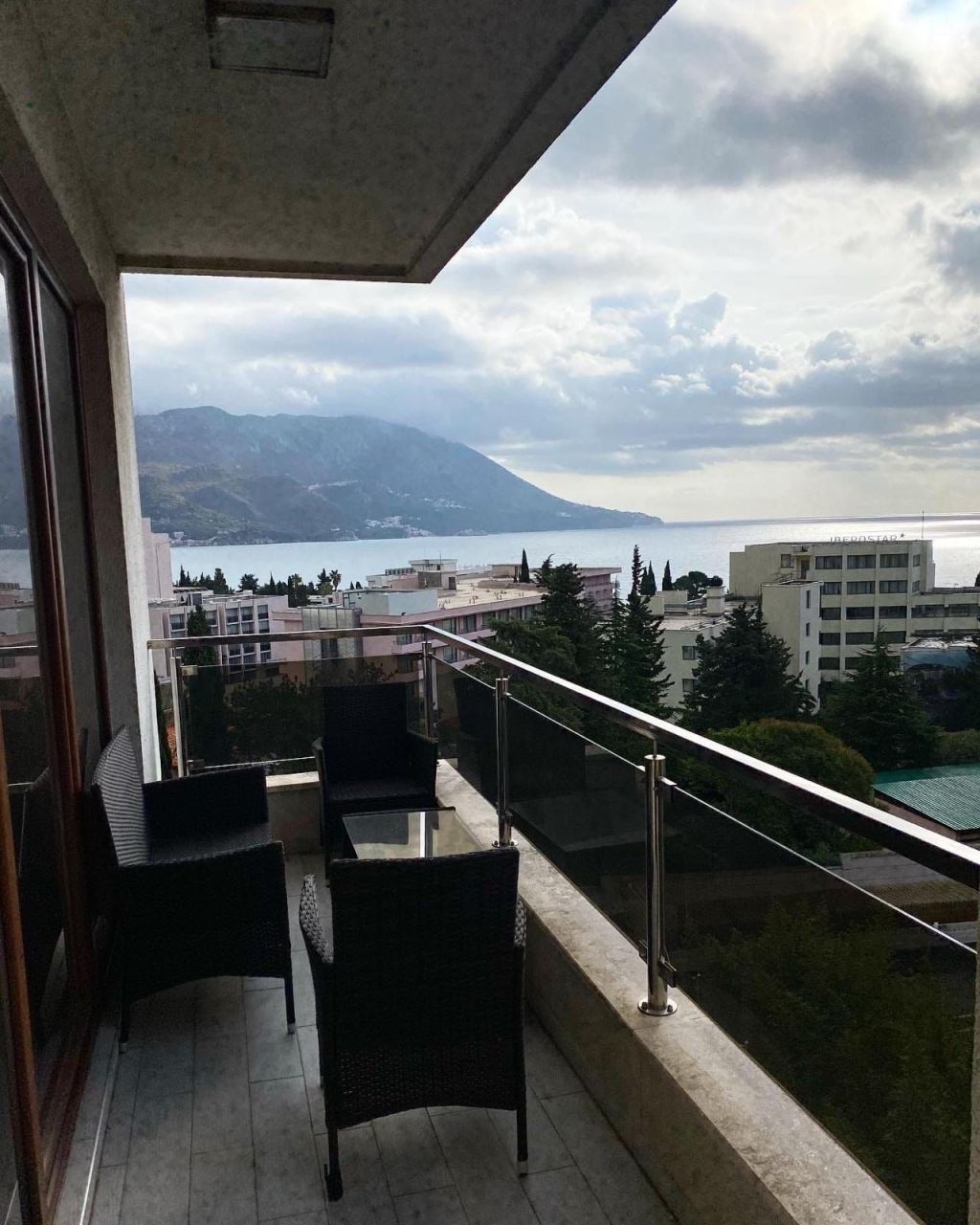 Wohnung in Becici, Montenegro, 54 m² - Foto 1