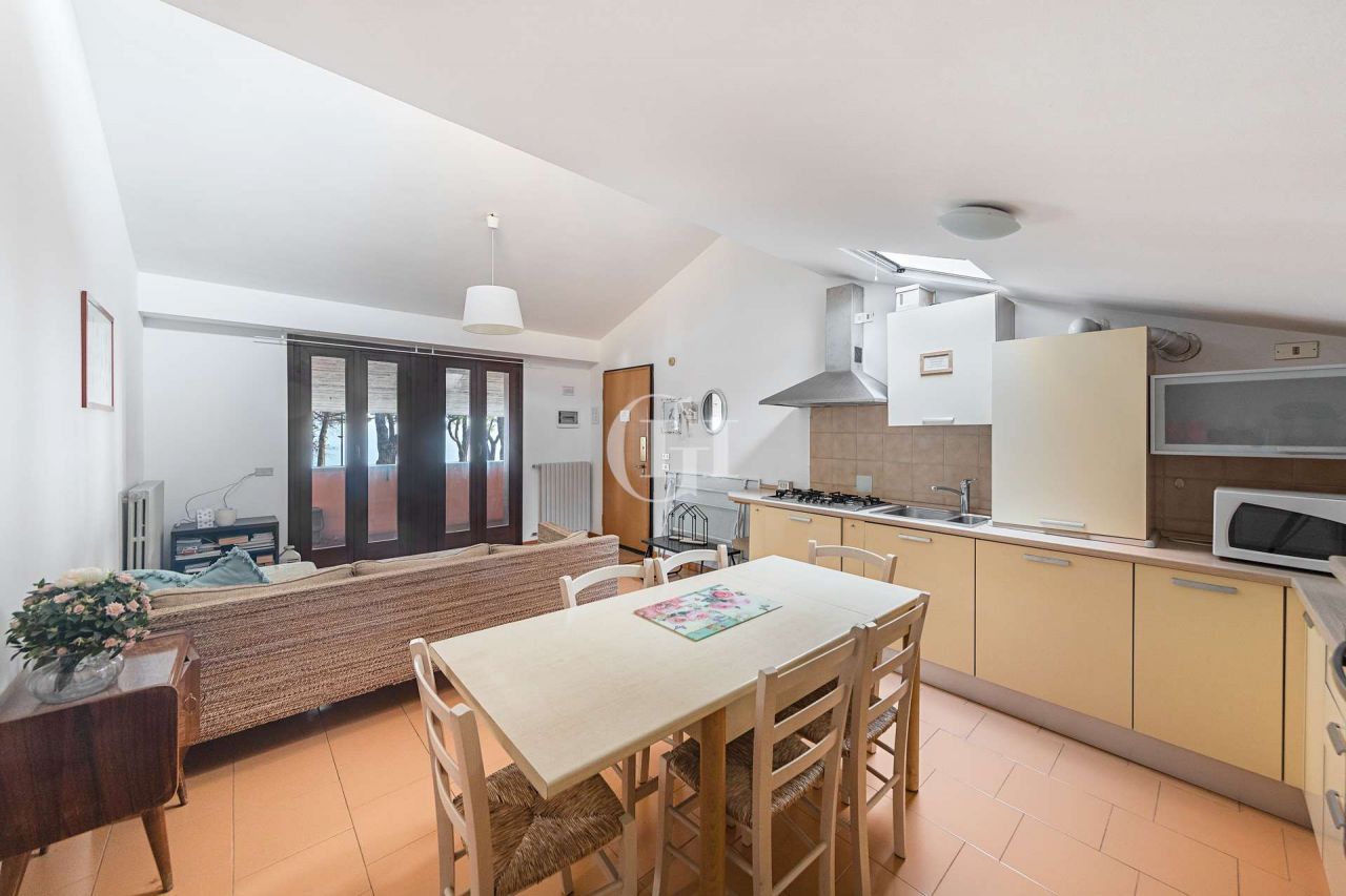 Apartment on Lake Garda, Italy, 110 m² - picture 5