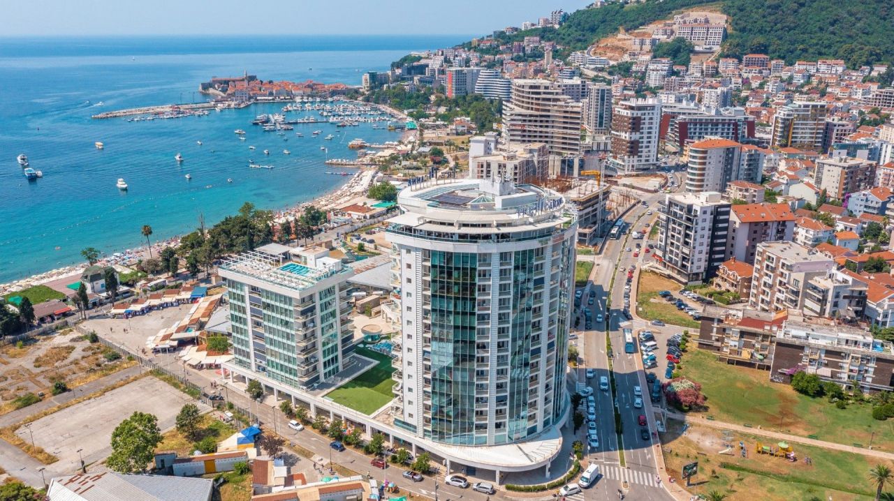 Piso en Budva, Montenegro, 89 m² - imagen 1