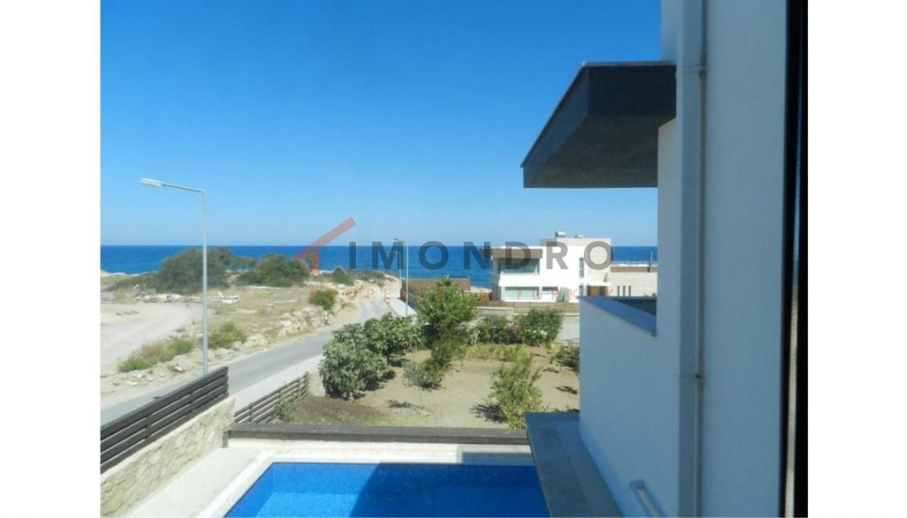 Maison à Çatalköy, Chypre, 234 m² - image 1