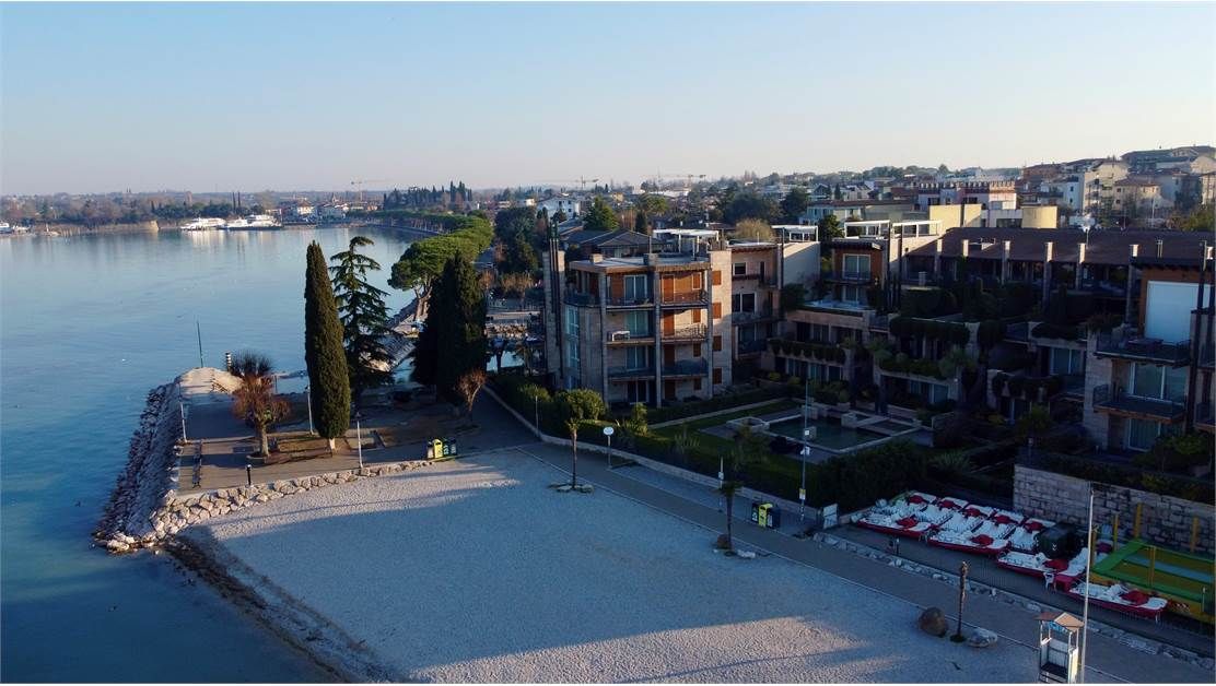 Apartamento por Lago de Garda, Italia, 68 m² - imagen 2