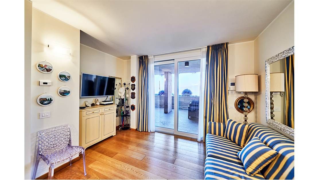 Apartamento por Lago de Garda, Italia, 68 m² - imagen 6