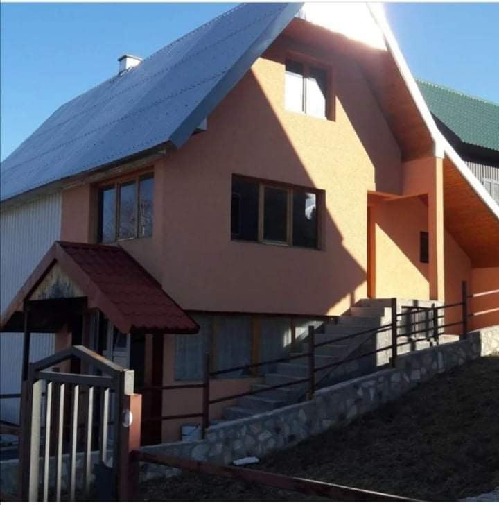 Casa en Zabljak, Montenegro, 240 m² - imagen 1