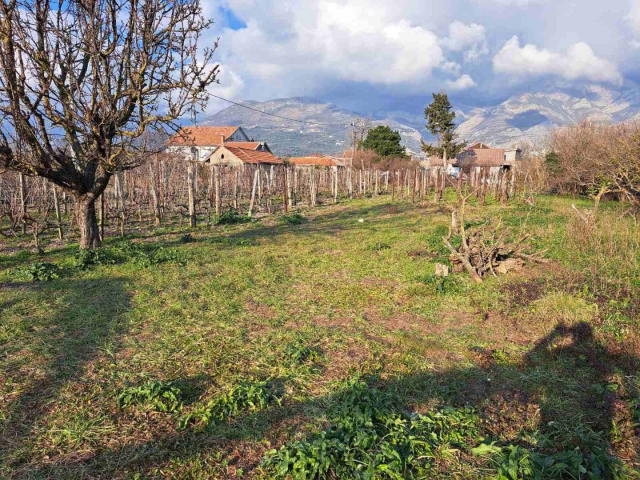 Terreno en el Bar, Montenegro, 1 680 m² - imagen 2