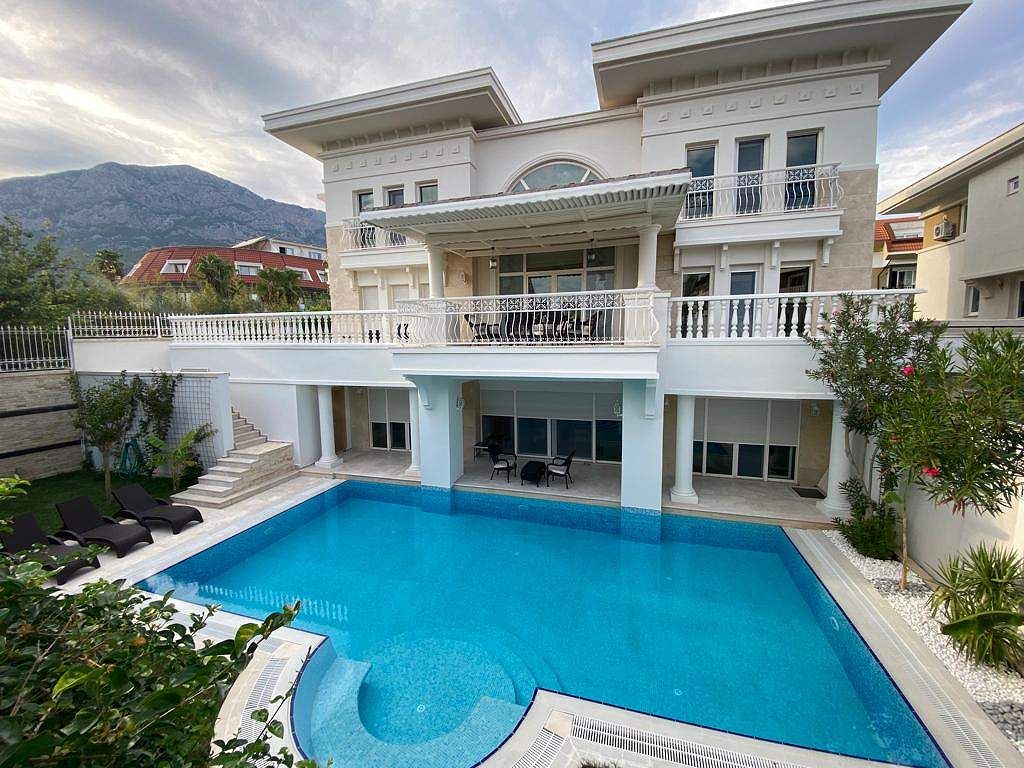 Villa en Kemer, Turquia, 250 m² - imagen 1