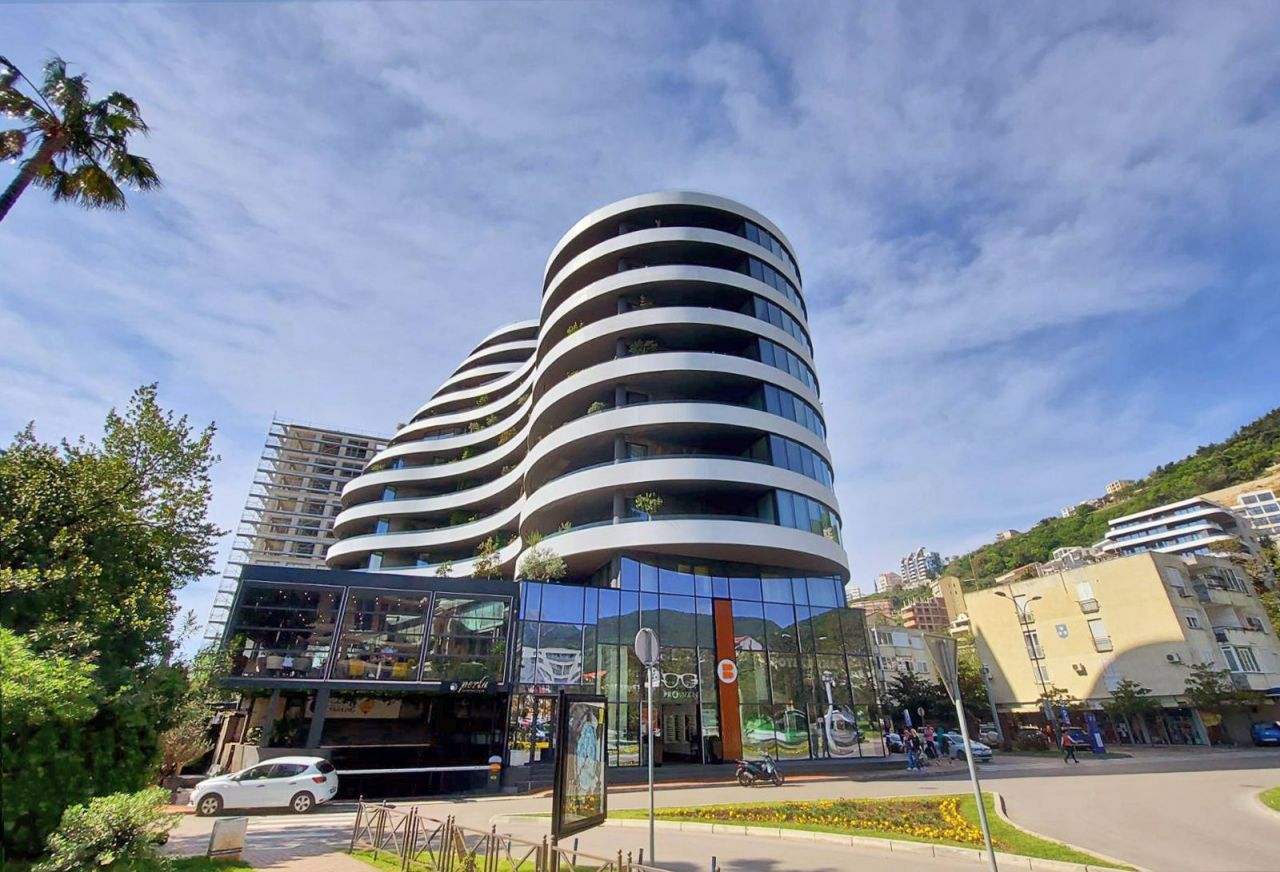 Piso en Budva, Montenegro, 57 m² - imagen 1