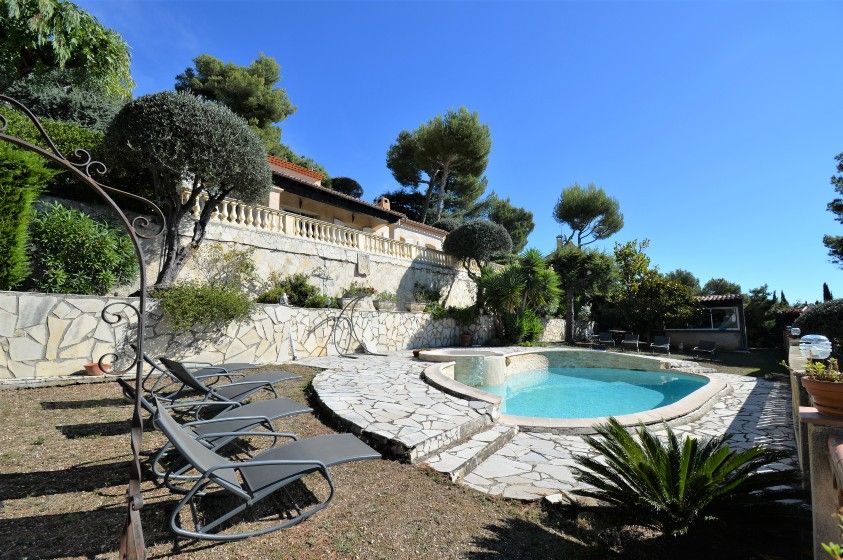 Villa en Eze, Francia, 160 m² - imagen 1