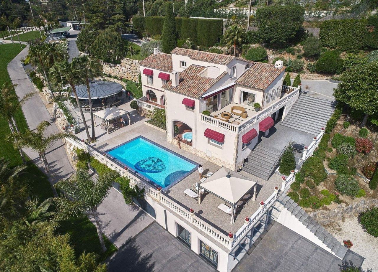 Villa in Cannes, France, 600 m² - picture 1