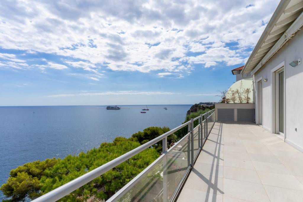 Penthouse à Roquebrune Cap Martin, France, 150 m² - image 2