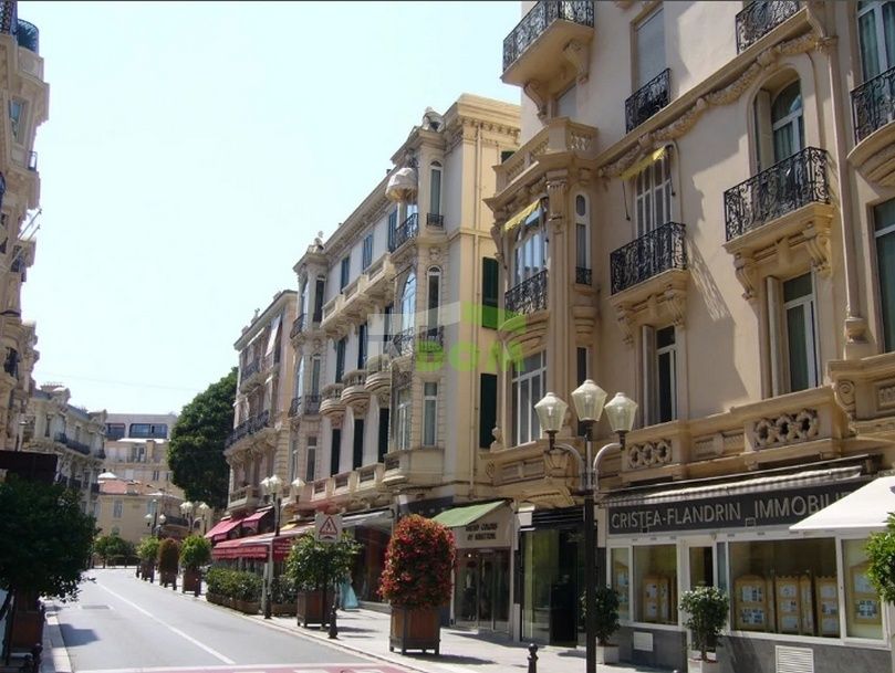 Commercial apartment building in Monaco, Monaco, 585.9 m² - picture 1